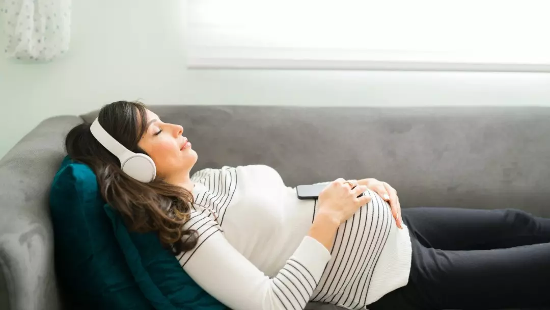 PAUSA; Pack de Meditaciones para mujeres que se convierten en madres
